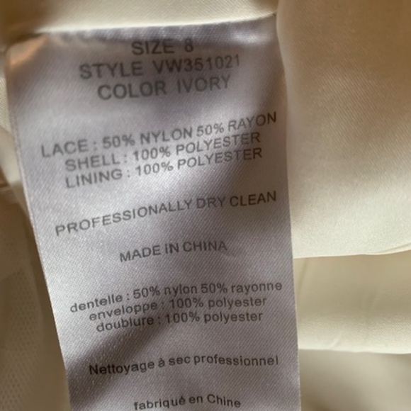 Vera Wang Wedding dress - Picture 10 of 16